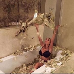 findom having bath in money mistresskym